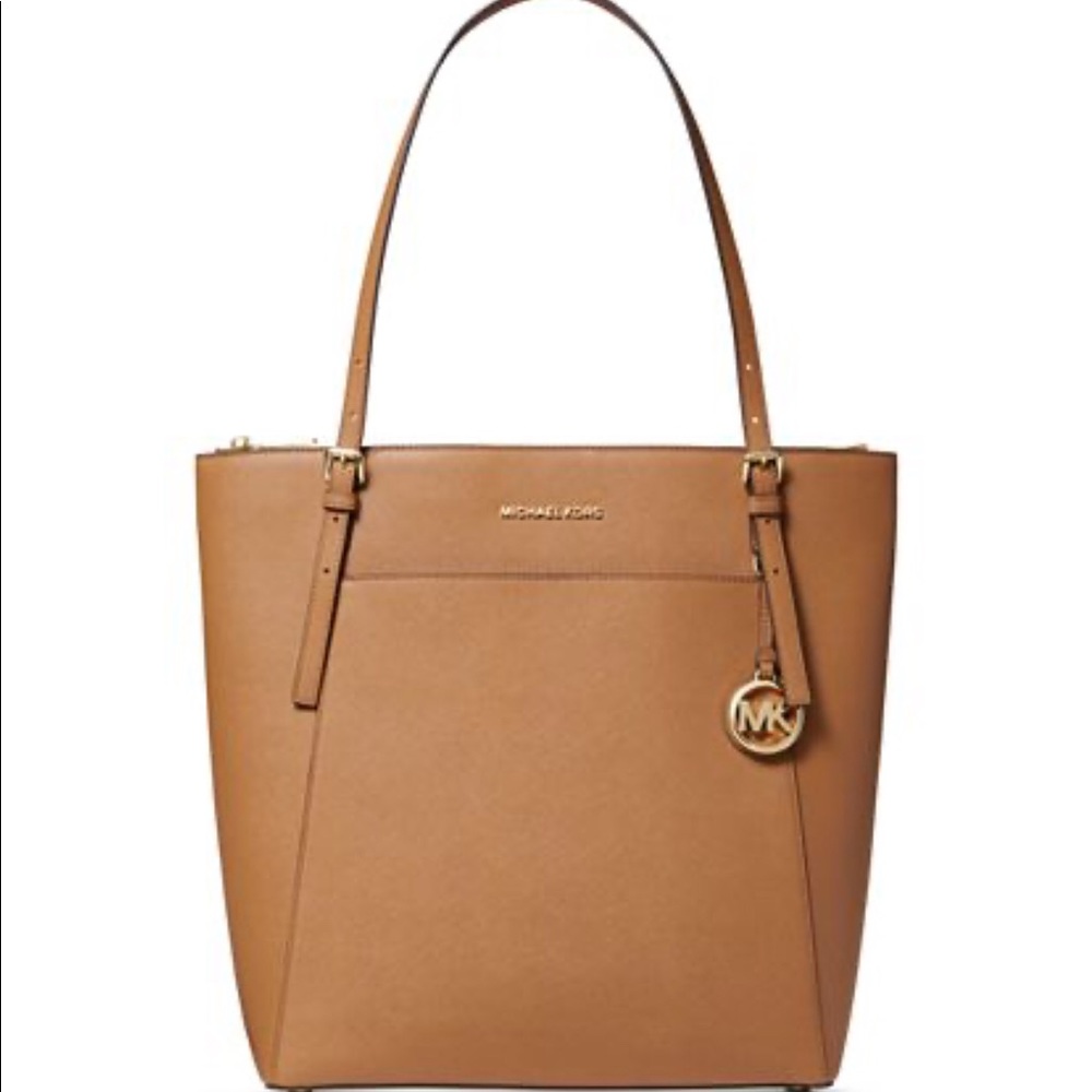 ♦️SOLD♦️🔥Michael Kors Voyager North South Tote